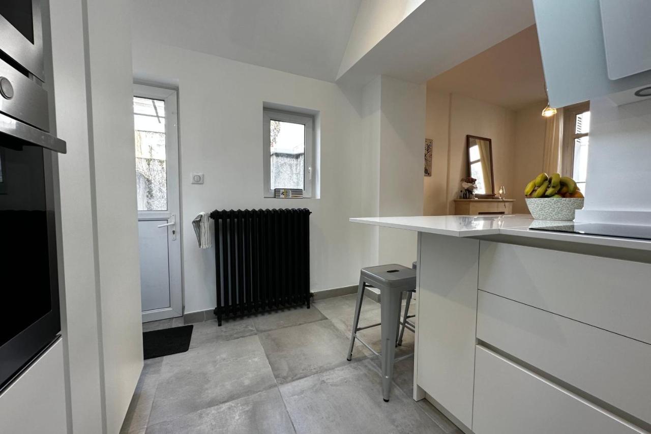 In The Beautiful Districts Of Tours A "Particular" With Great Comfort Villa Eksteriør billede